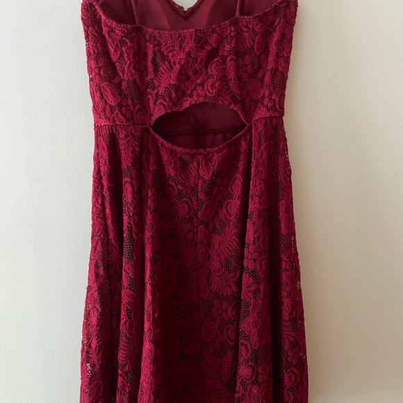 Olive tree red lace dress - Picture 2 of 3